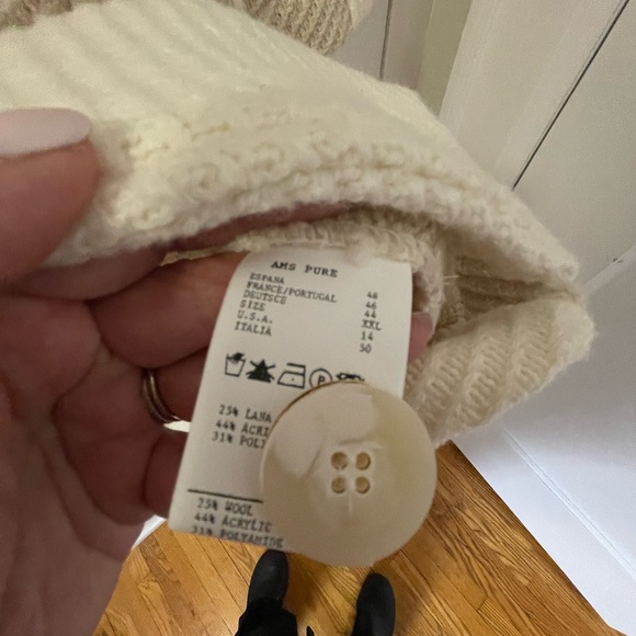 Ms. Meri Mak Coatigen - Picture 7 of 11